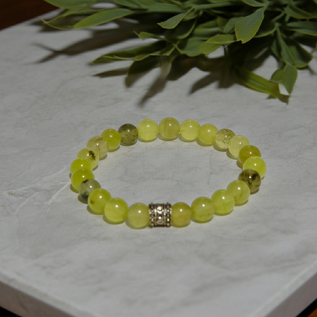 Zebercet (Peridot) Bileklik: Kalbin ve Ruhun Arınma Işığı (8mm)